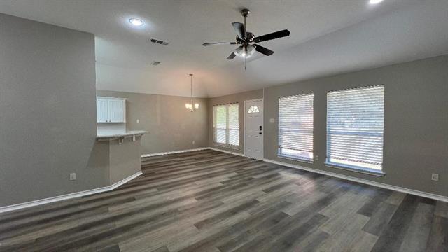 Foto del edificio - 8129 Hulen Park Cir