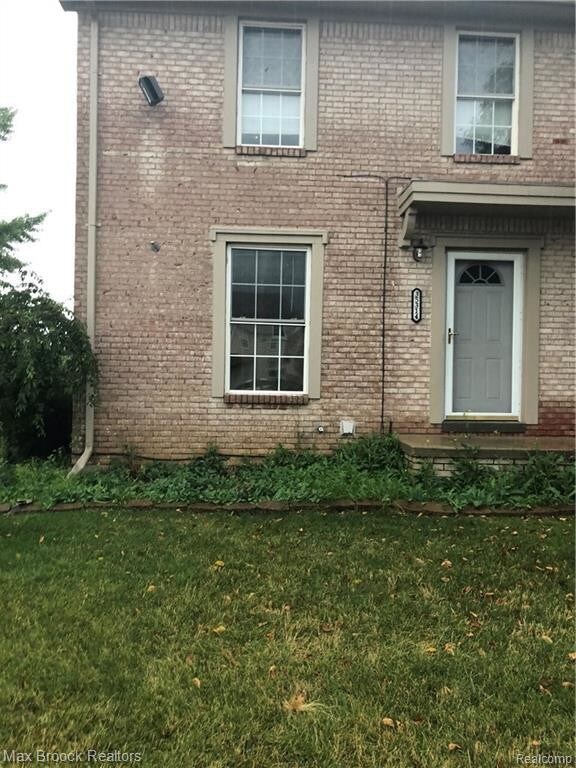 Primary Photo - 35314 Tall Oaks Dr
