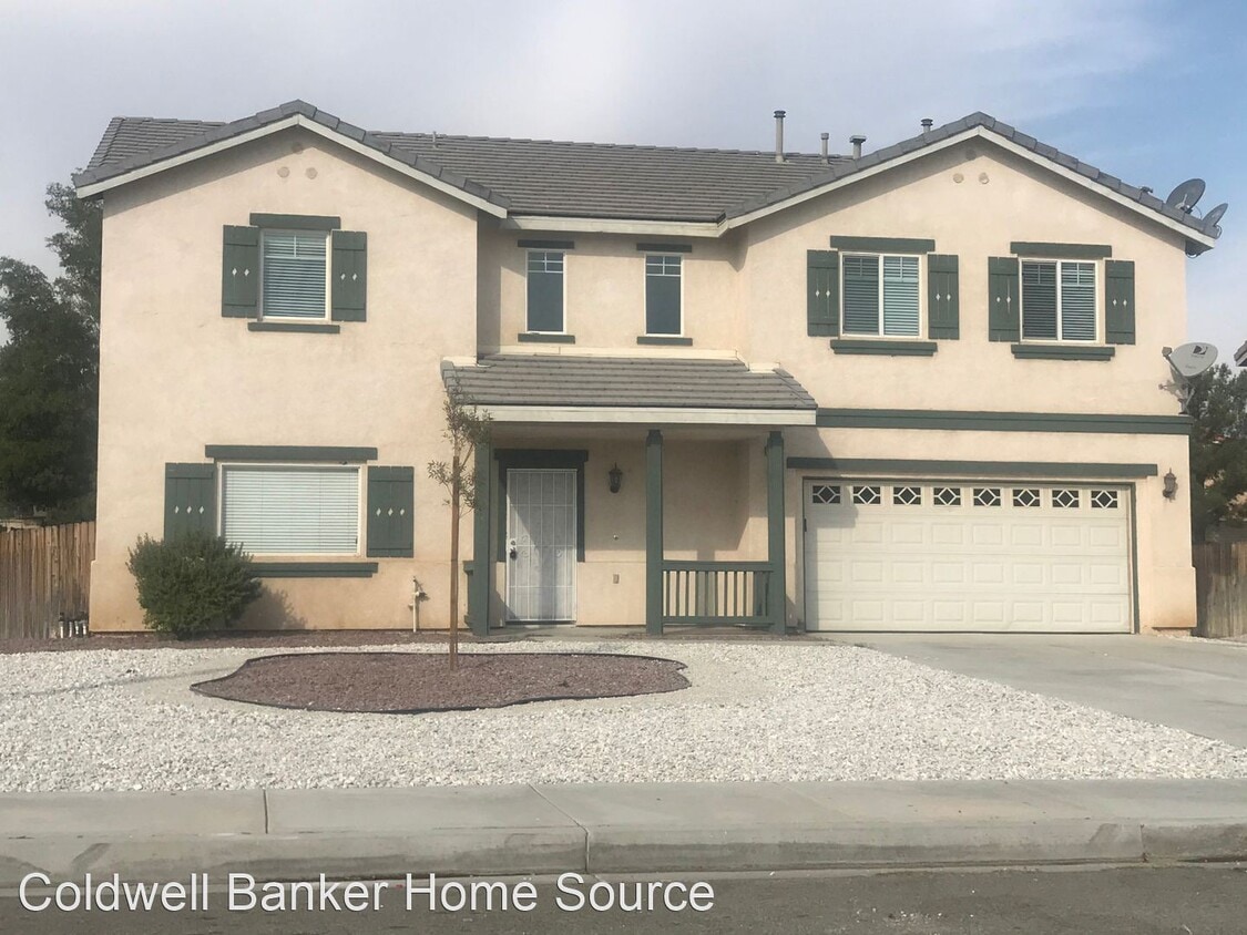 Foto principal - 4 br, 2.5 bath House - 14660 Hondo Dr