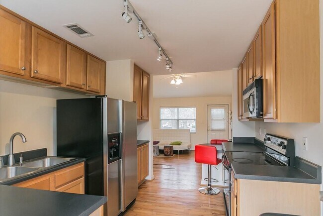 Foto del edificio - 1545 Stone Gate Ln SE