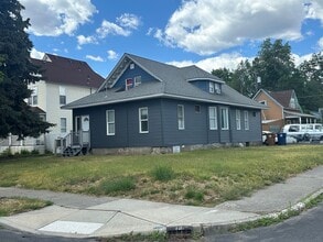 Building Photo - 735 E Nora Ave