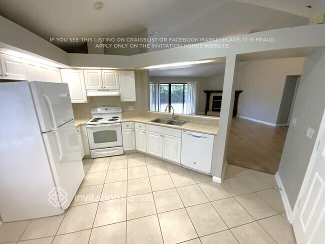 Foto del edificio - 4859 Wallingford Pl E