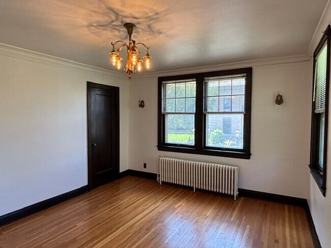 Foto del edificio - 241 Dayton Ave