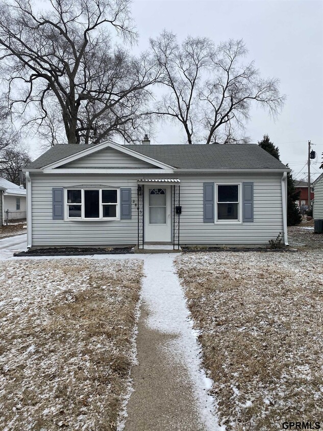 Primary Photo - 2803 Jefferson St