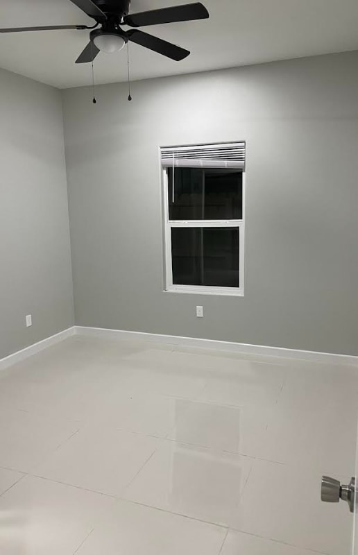 Foto del edificio - 2511 N Vineyard Ave