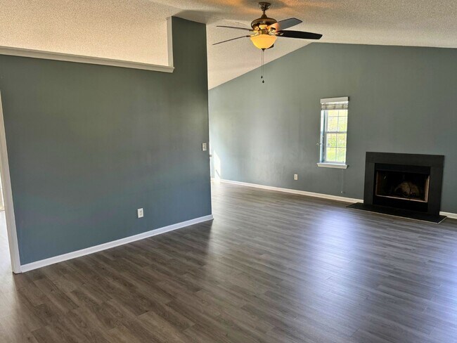 Foto del edificio - 216 Snowden Court, Richlands, NC 28574