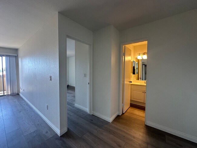 Foto del edificio - Quiet 2 Bedroom 2 Bathroom Minutes From SDSU