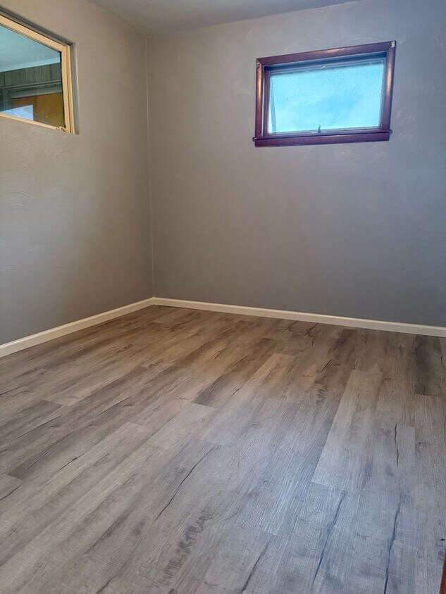 Foto del edificio - 2215 McIntyre Rd