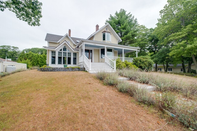 Photo - 1235 Shore Rd House