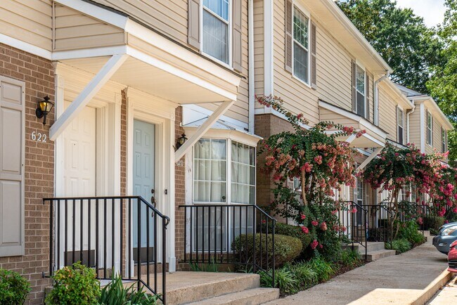 Building Photo - 608 N Jefferson