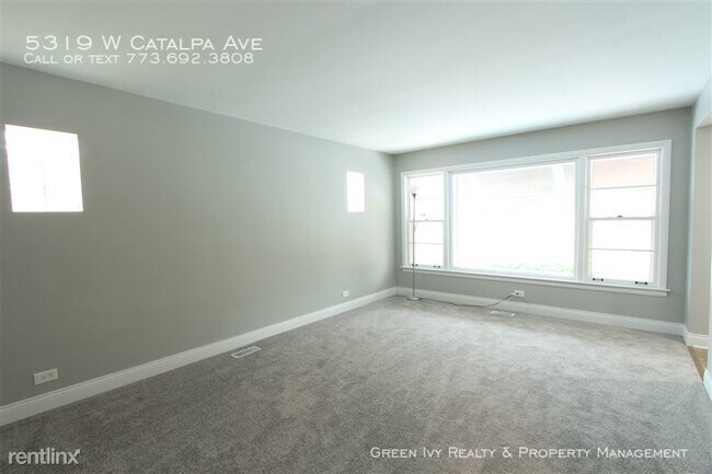 Foto del edificio - 5319 W Catalpa Ave