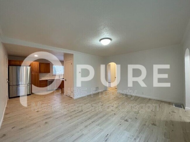 Foto del edificio - 12405 SE Stephens St