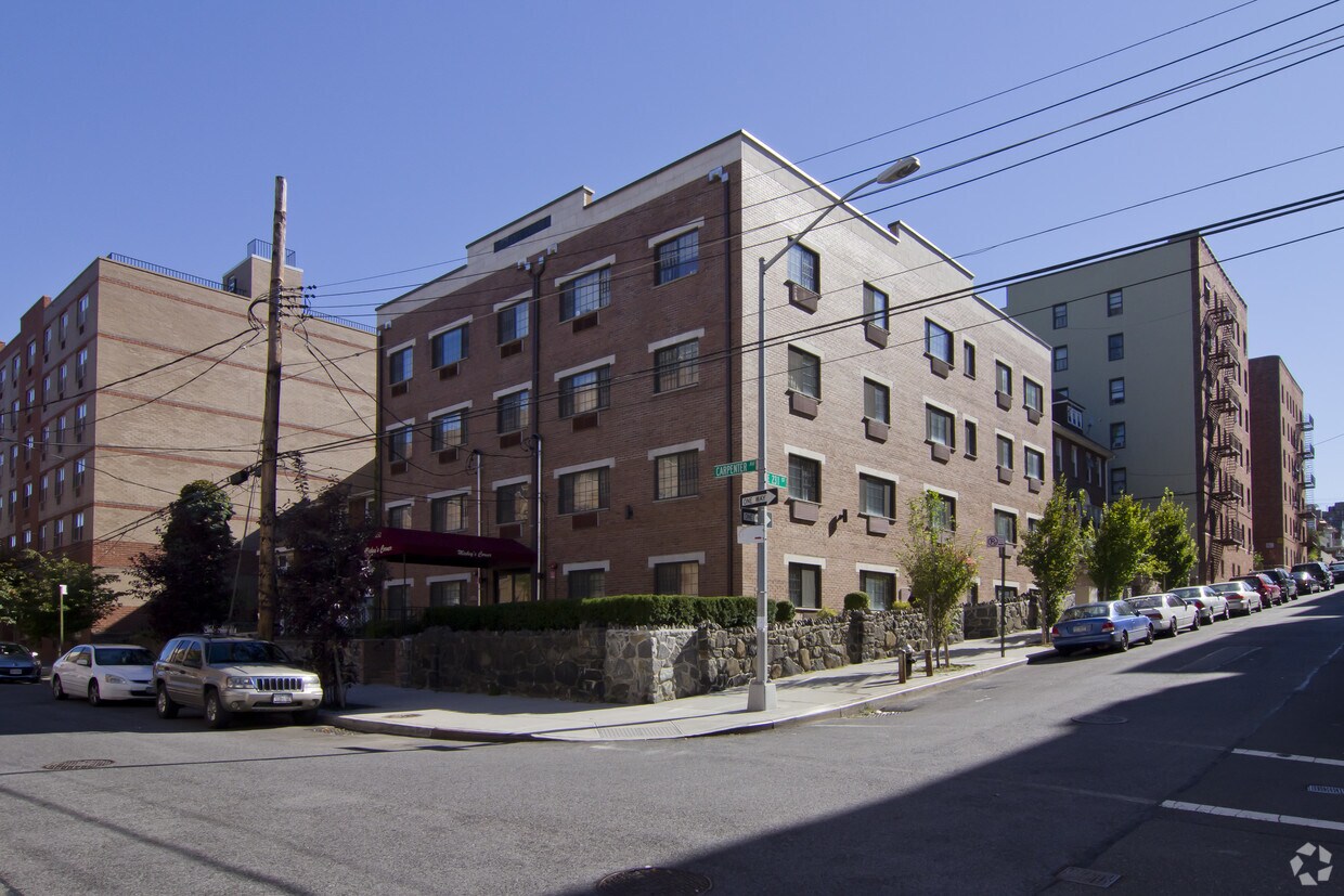 Primary Photo - 4152 Carpenter Ave