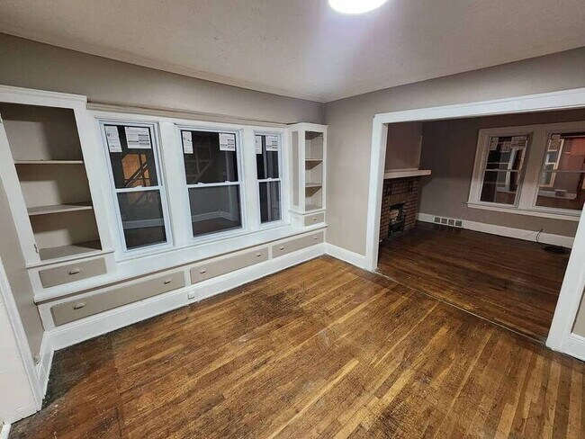 Foto del edificio - 3658 E 143rd St
