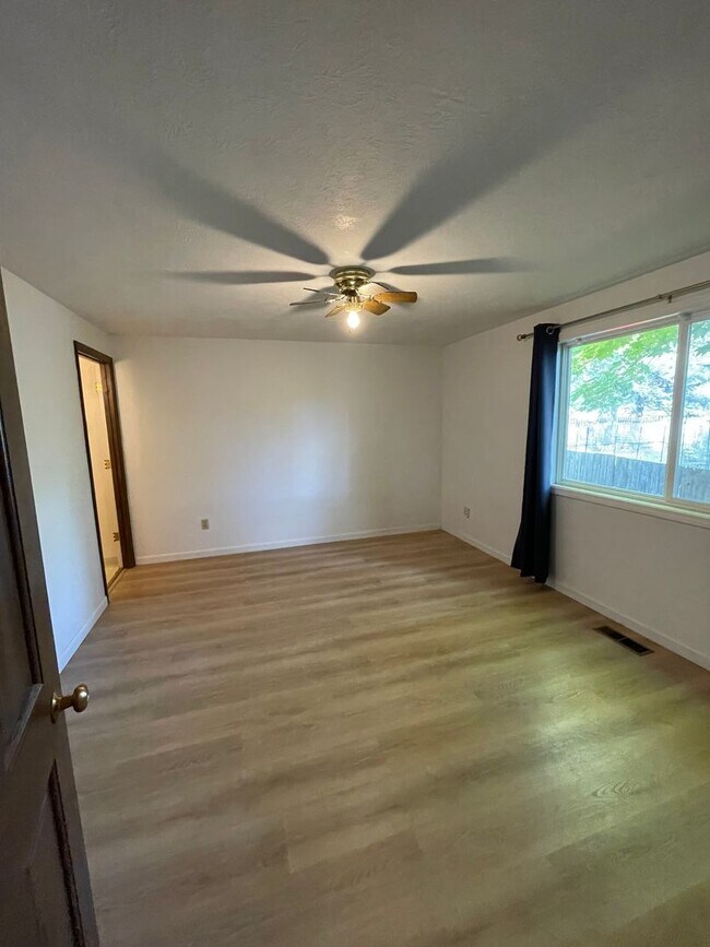 Foto del edificio - 2519 Hawkins St