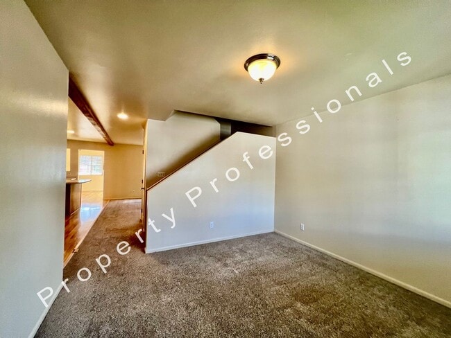 Building Photo - Townhouse in Silt for Rent