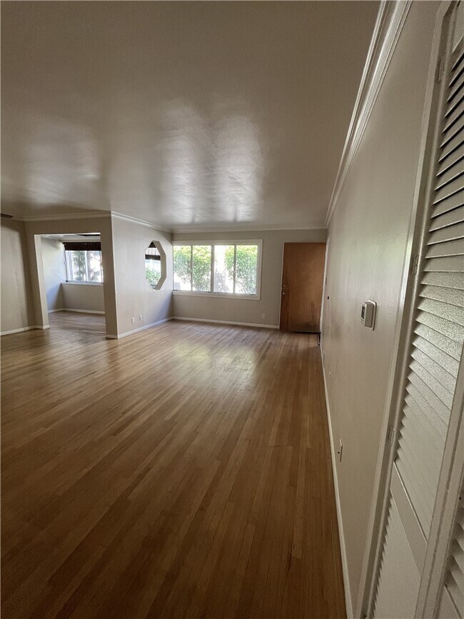 Foto del edificio - 1174 E Ocean Blvd