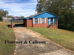 Building Photo - 2119 Venezia Dr