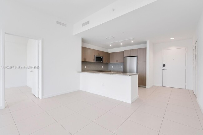 Foto del edificio - 5350 NW 84th Ave