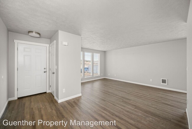 Building Photo - 11512 E Railroad Ave