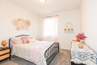 2BD, 2BA - 1,203SF - Wintergreen Apartments