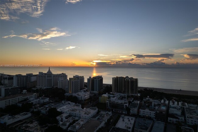 Foto del edificio - 1500 Ocean Dr