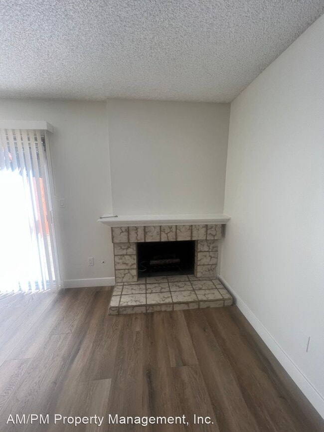 Building Photo - 3 br, 2 bath House - 17740 La Rosa Ln.