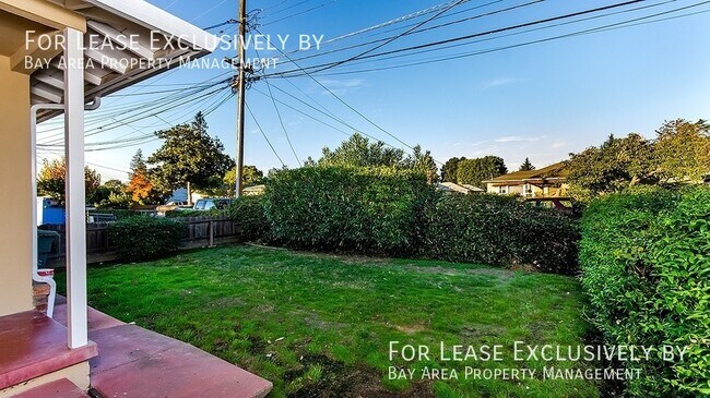 Building Photo - 338 Orchard Ave