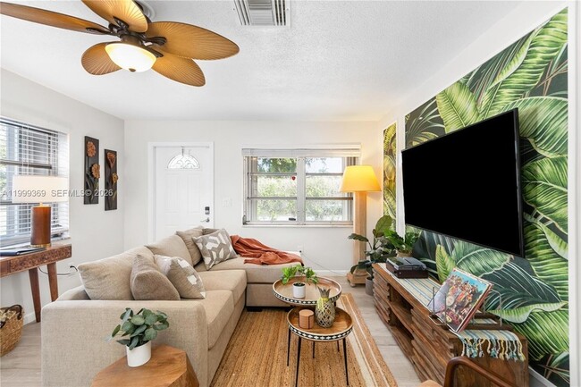 Building Photo - 108 SE 4th Terrace