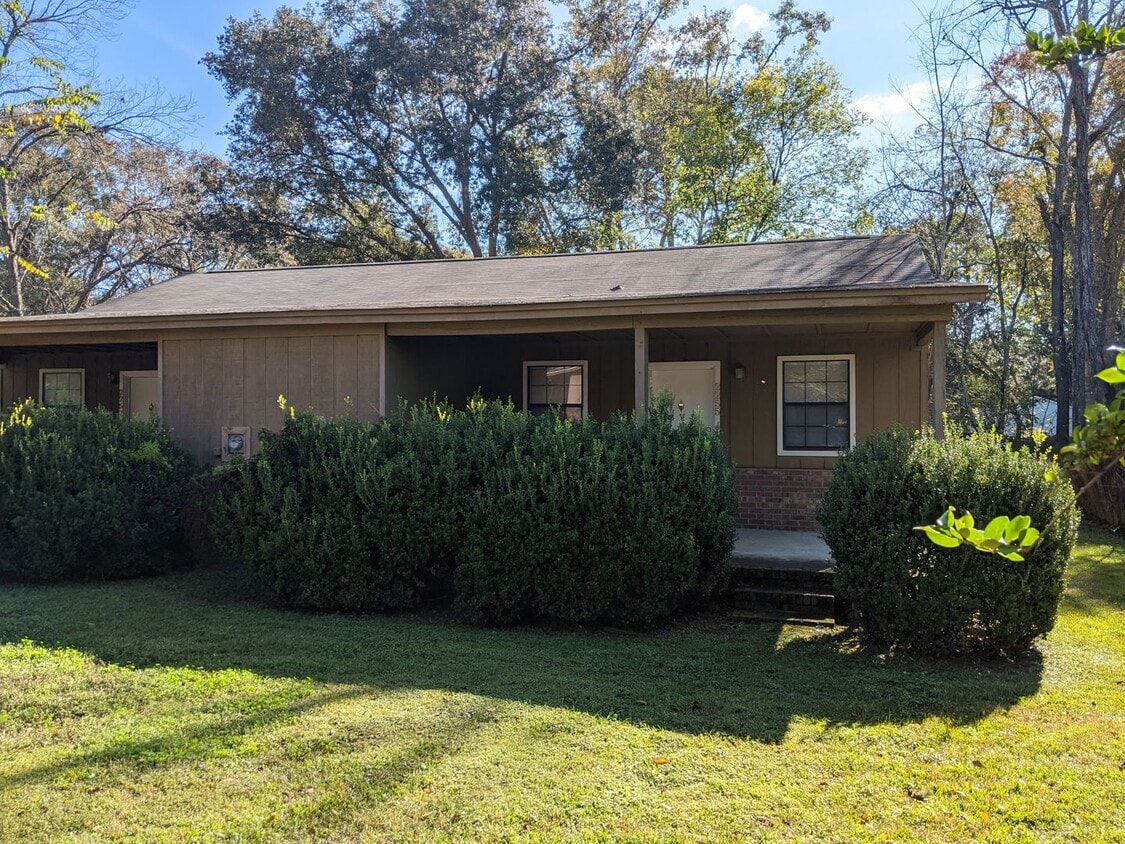 Two Bedroom Duplex In Canopy Oaks School Zone...Back on the Market! - Two Bedroom Duplex In Canopy Oaks School Zone...Back on the Market!