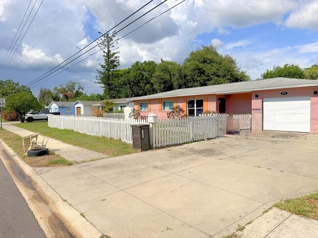 Photo - 7111 16th St N House