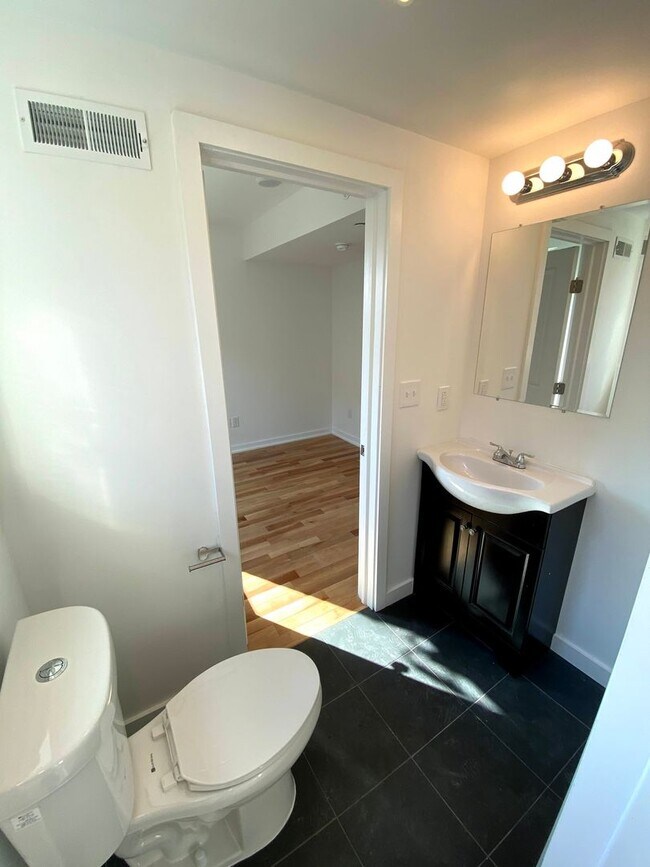 Building Photo - 1537 Cecil B. Moore Ave Building Photo - 1537 Cecil B. Moore Ave