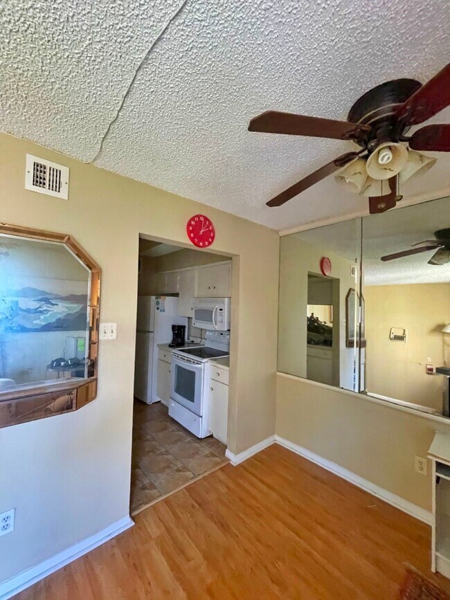 Foto del edificio - 2800 Jeanetta St