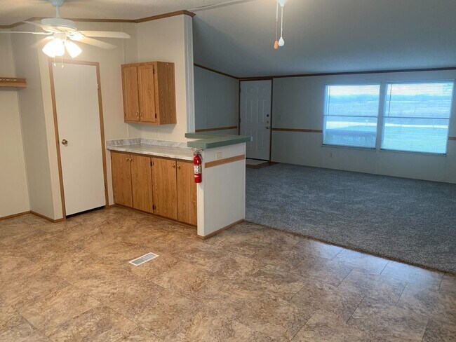 Foto del edificio - **APPLICATION RECEIVED** *MOVE IN SPEICAL ...