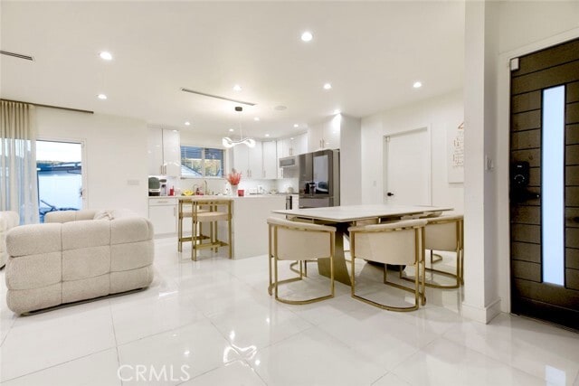 Foto del edificio - 10263 Strathern St