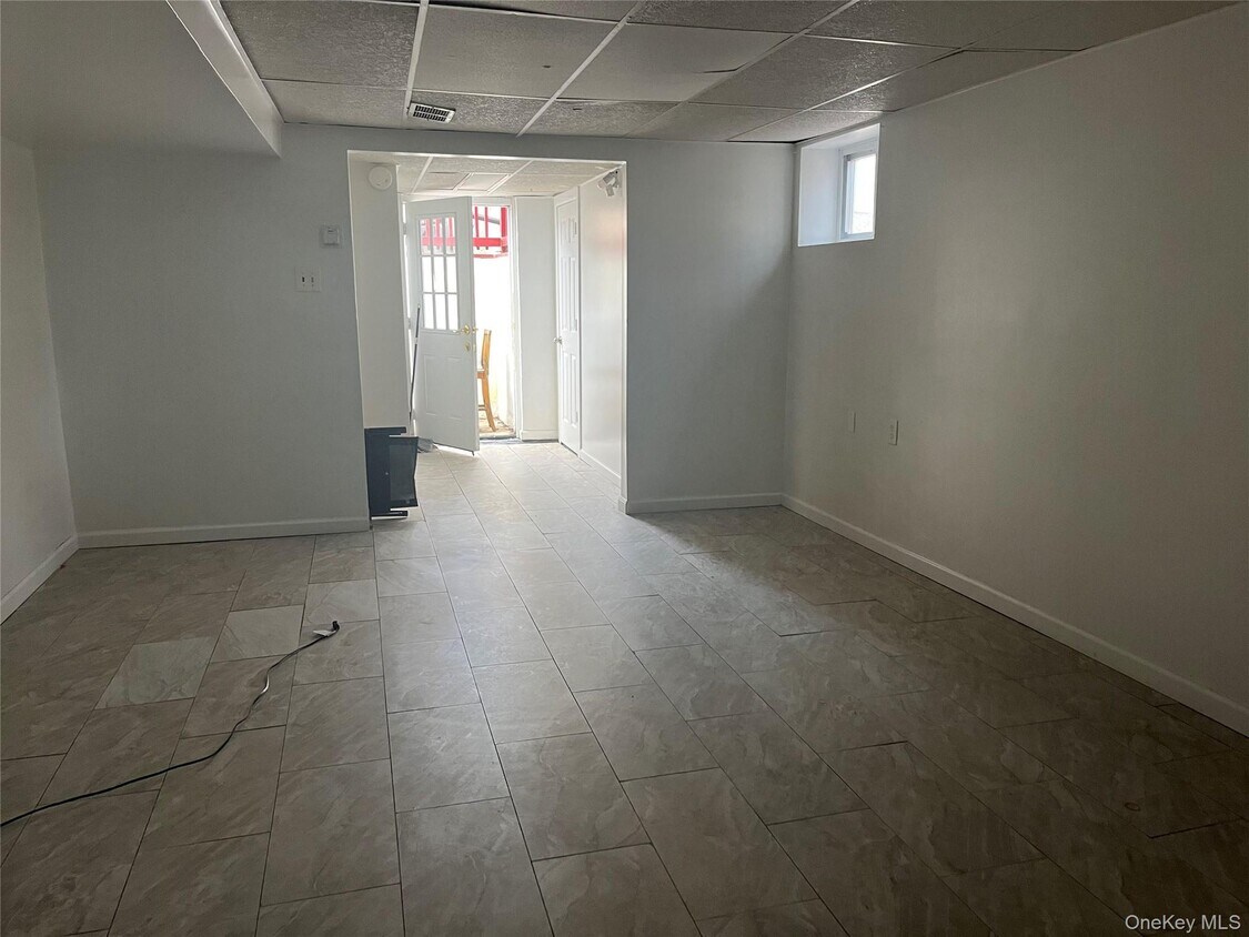 Foto del edificio - 301 William Floyd Pkwy