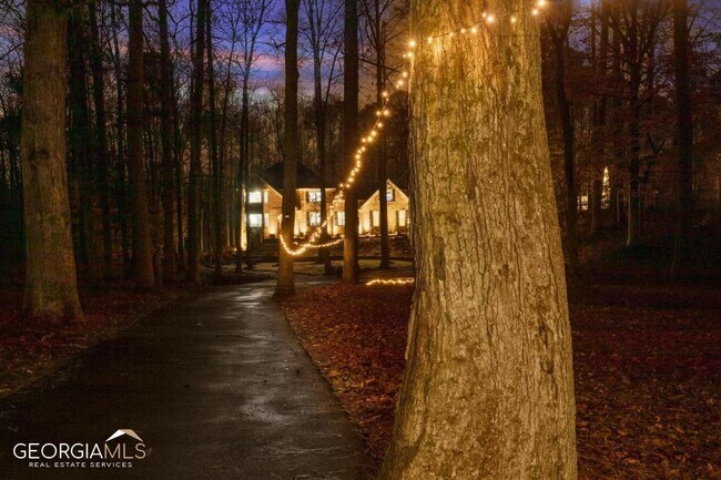 Foto del edificio - 661 Luther Ct