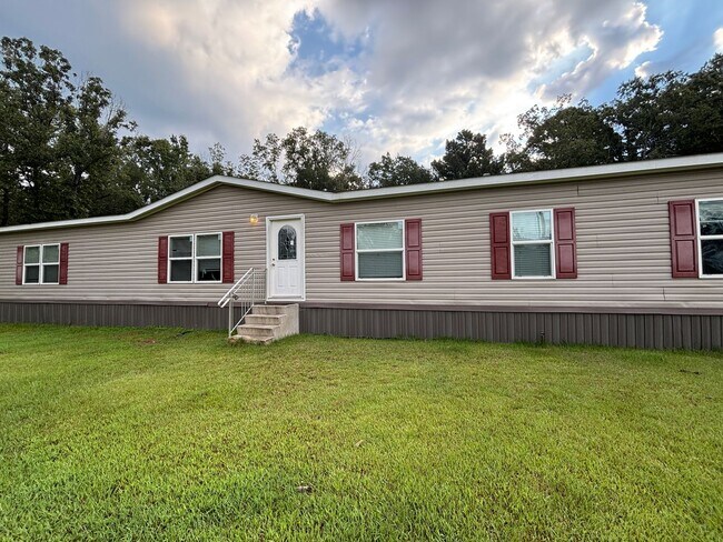 Foto del edificio - Spacious 4 Bedroom Manufactured Home