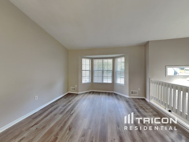 Building Photo - 5708 St Thomas Dr