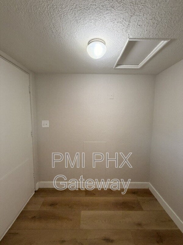 Foto del edificio - 145 Stewart St