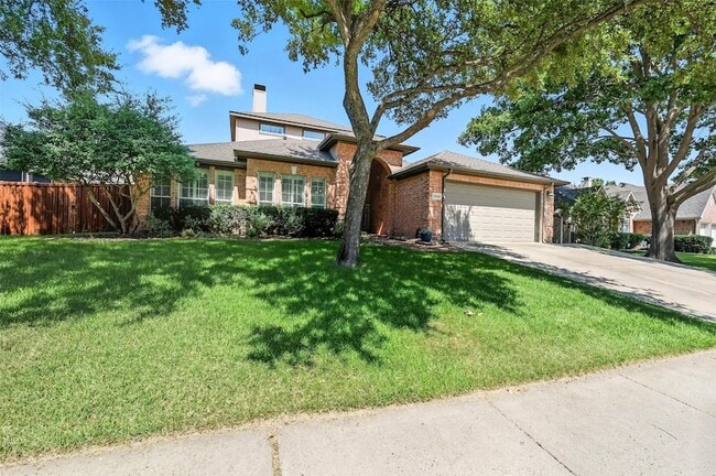 Building Photo - 2208 Cheshire Dr