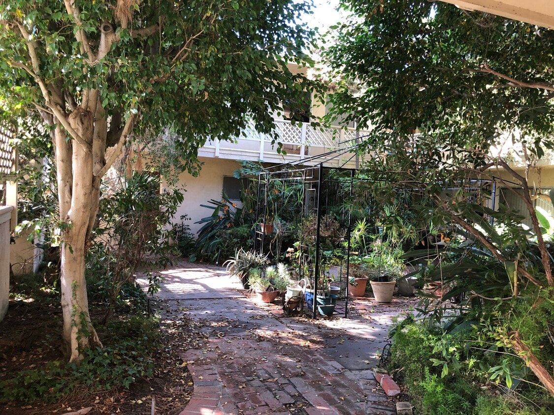 Building Photo - 701 Monterey Blvd