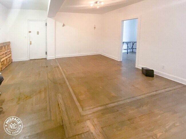 Foto del edificio - 75 E 21st St