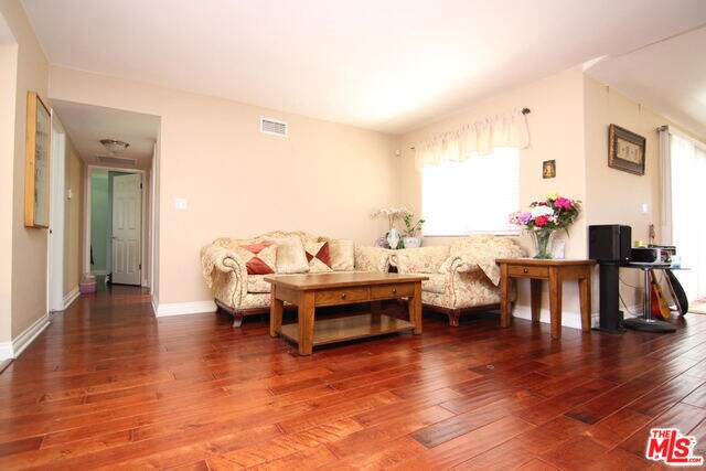 Foto del edificio - 10272 Mardel Dr