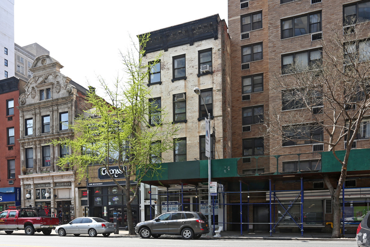 Foto del edificio - 194 Third Ave