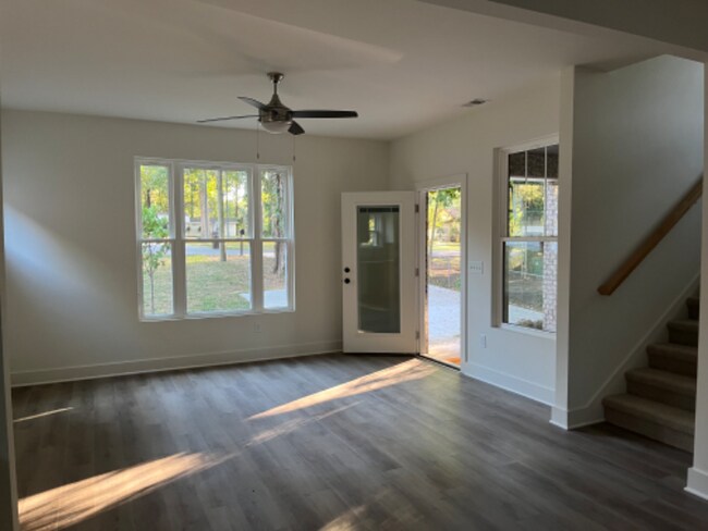 Building Photo - 436 Bluegrass Ave