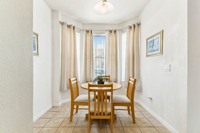 Building Photo - 1180 S Beach Cir