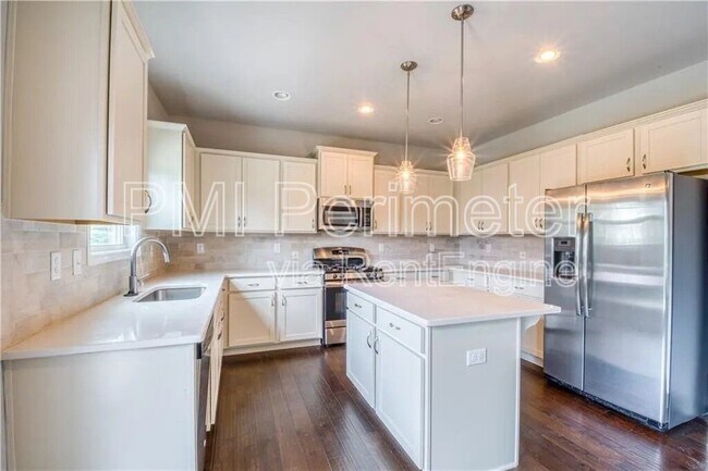 Building Photo - 4040 Raccoon Ln