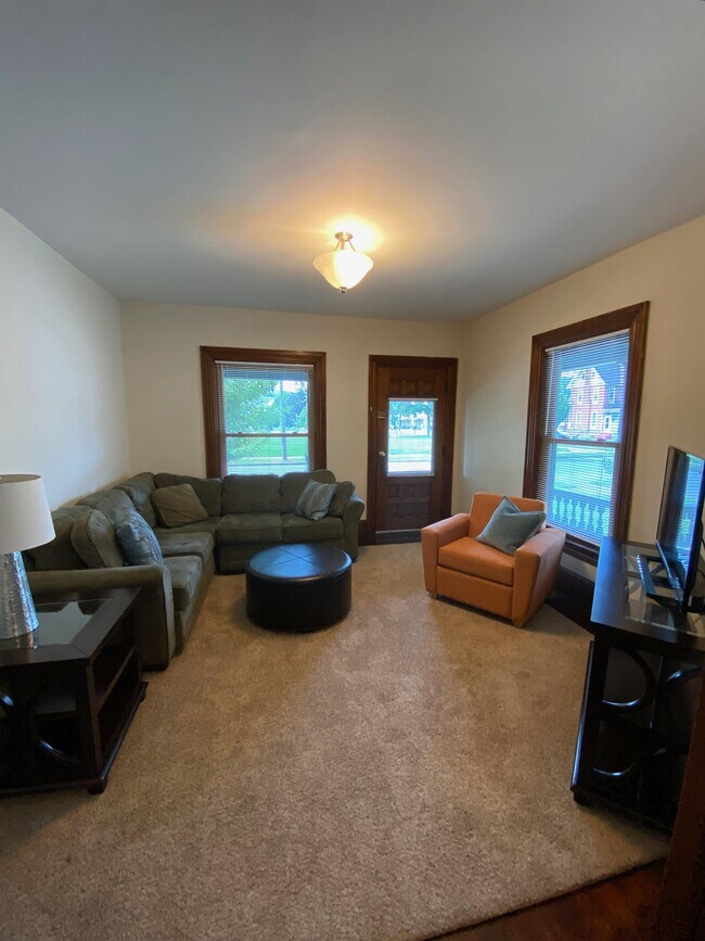 1146 Memorial Ave Unit 1, Williamsport, PA 17701 Room for Rent in