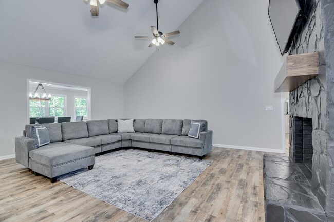 Building Photo - 219 Jasper Rd